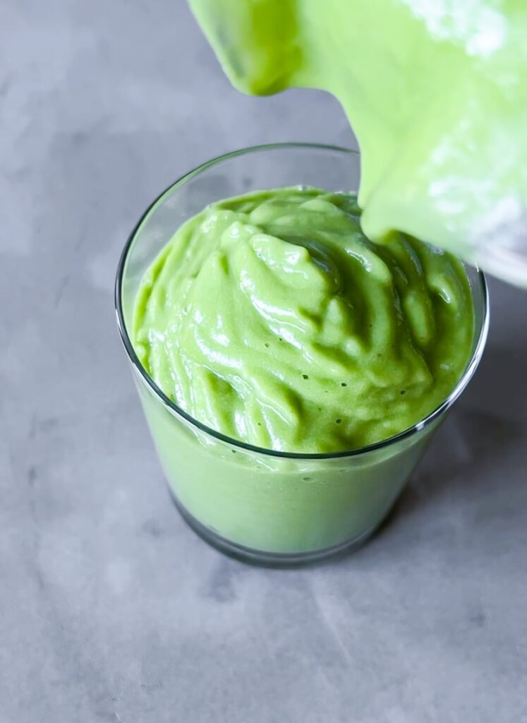 Smoothie getting poured.