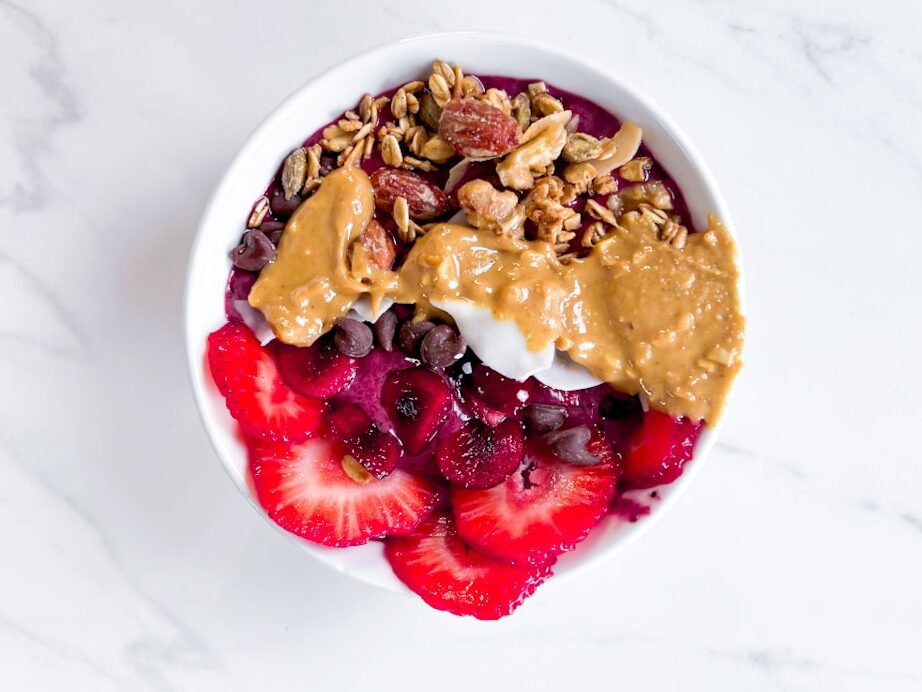thick smoothie bowl.
